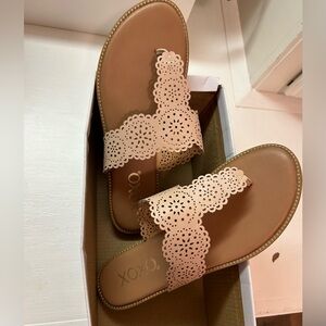 XOXO  Womens Sandals size 7M blush color